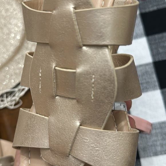 Cato Sandals - Picture 7 of 10